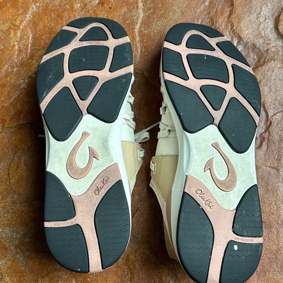 Olukai Casual Slip On Mikiluali Comfort Sneakers in Ivory/Tan/Rose Sz 9US - Picture 6 of 11